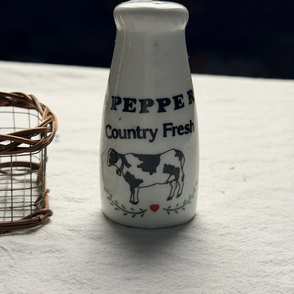 Vintage  Holstein Cow Salt & Pepper Shakers Milk Bottle Shaped Country W/ Caddy.